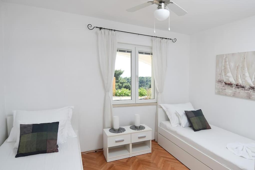 Wave N' Sea Apartment With A Private Pool Dubrovnik Exteriör bild
