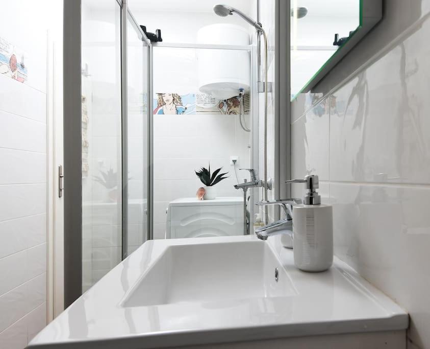 Wave N' Sea Apartment With A Private Pool Dubrovnik Exteriör bild